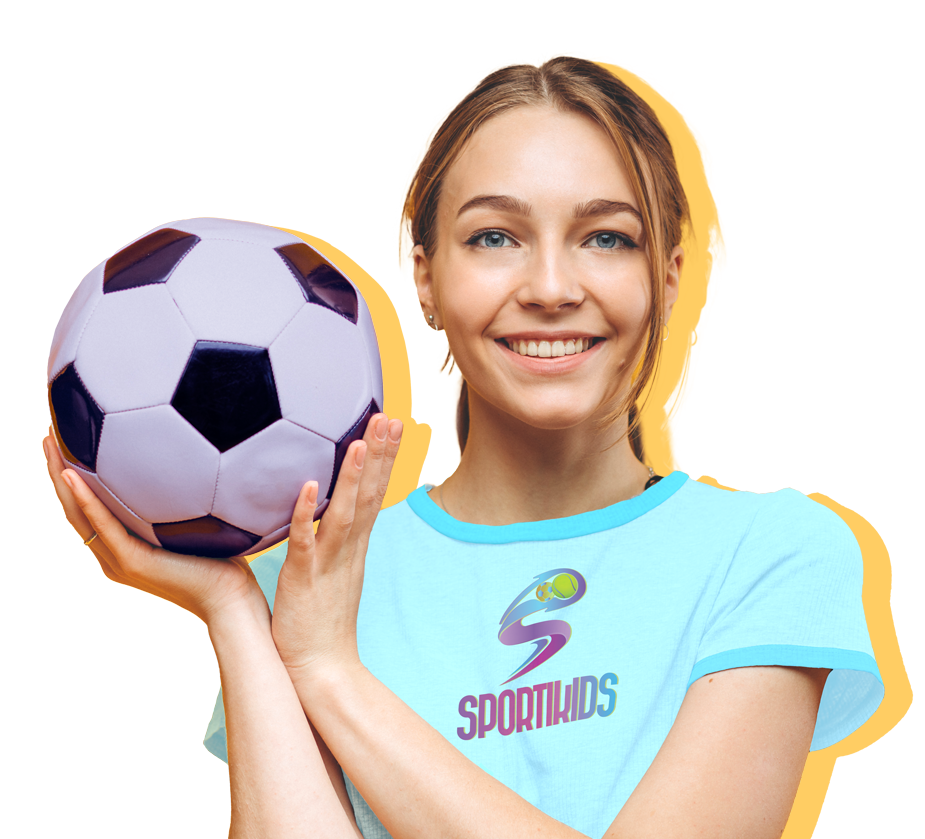 woman holding ball isolated studio klein mit schatten Sportikids – Freude am Sport!